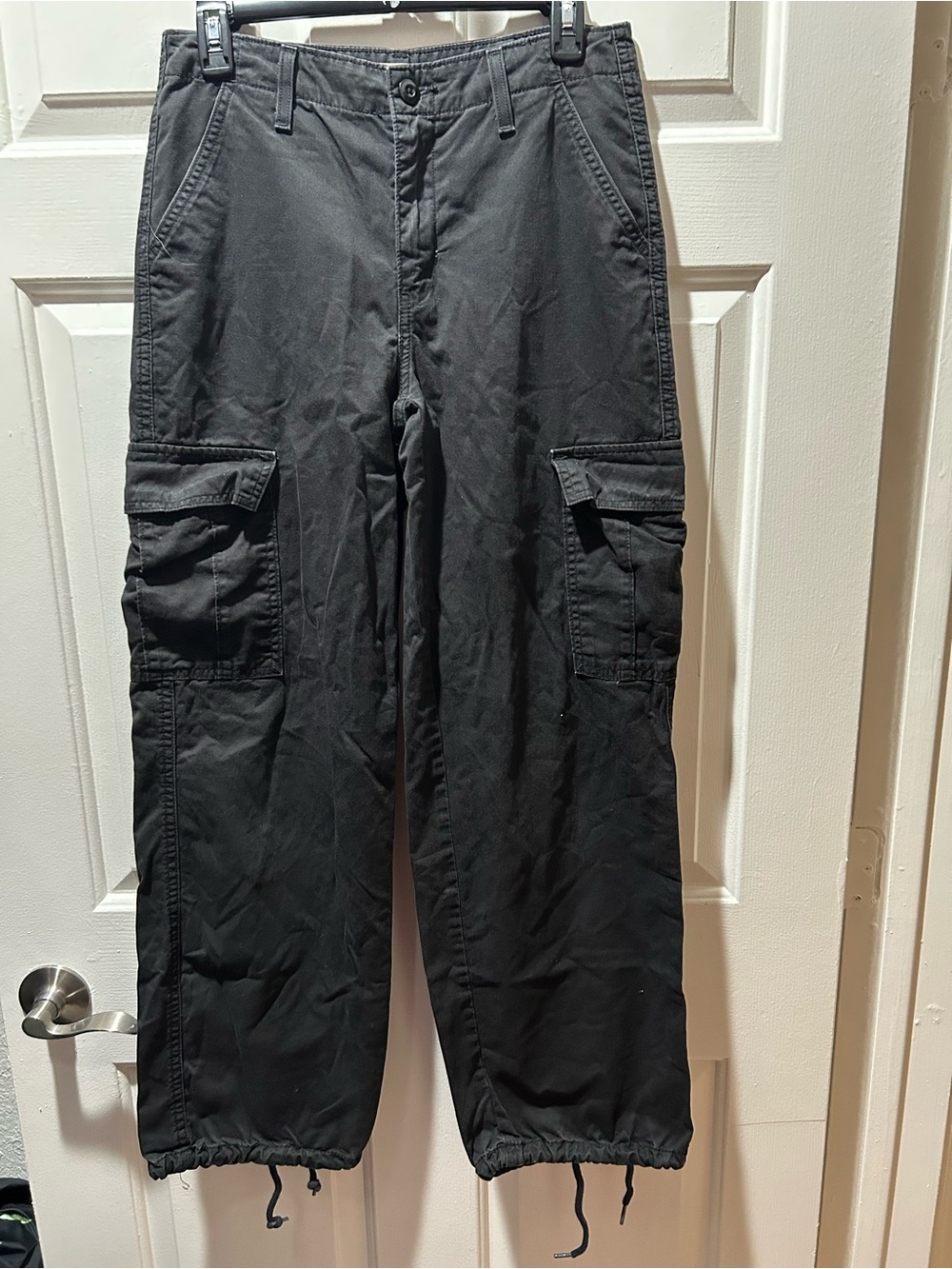 Levi's Women's '94 Baggy Cargo Joggers Pants in Black Size Waist 26